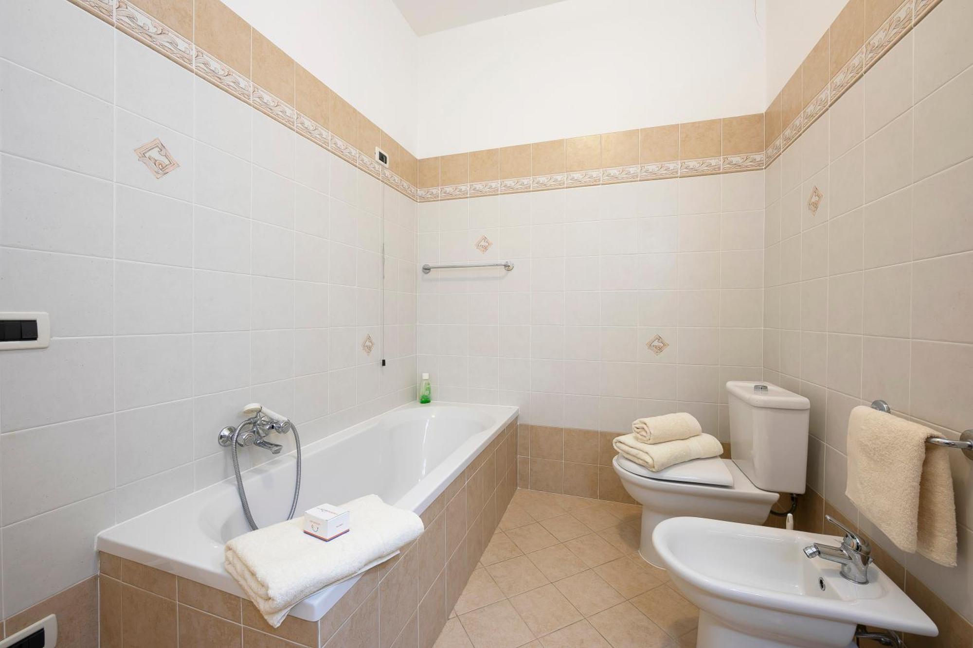 Angela -Terrace & Beautiful View Lake - Happy Rentals ตอสโกลาโน มาแดร์โน ภายนอก รูปภาพ
